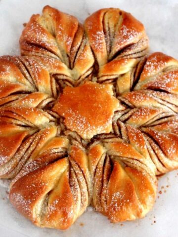 Easy Star Bread recipe to make for Christmas morning